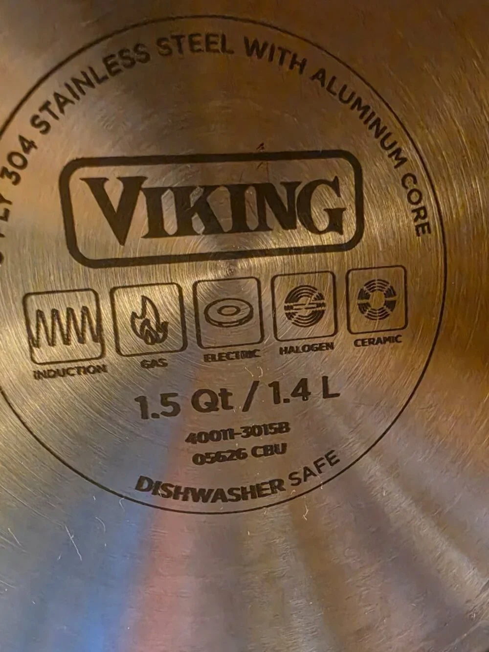 Viking 3-Ply Bonded Stainless Steel Sauce Pan Pot 1.5Q w/vinted lid